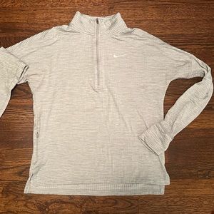 Women’s Small Nike Qtr Zip